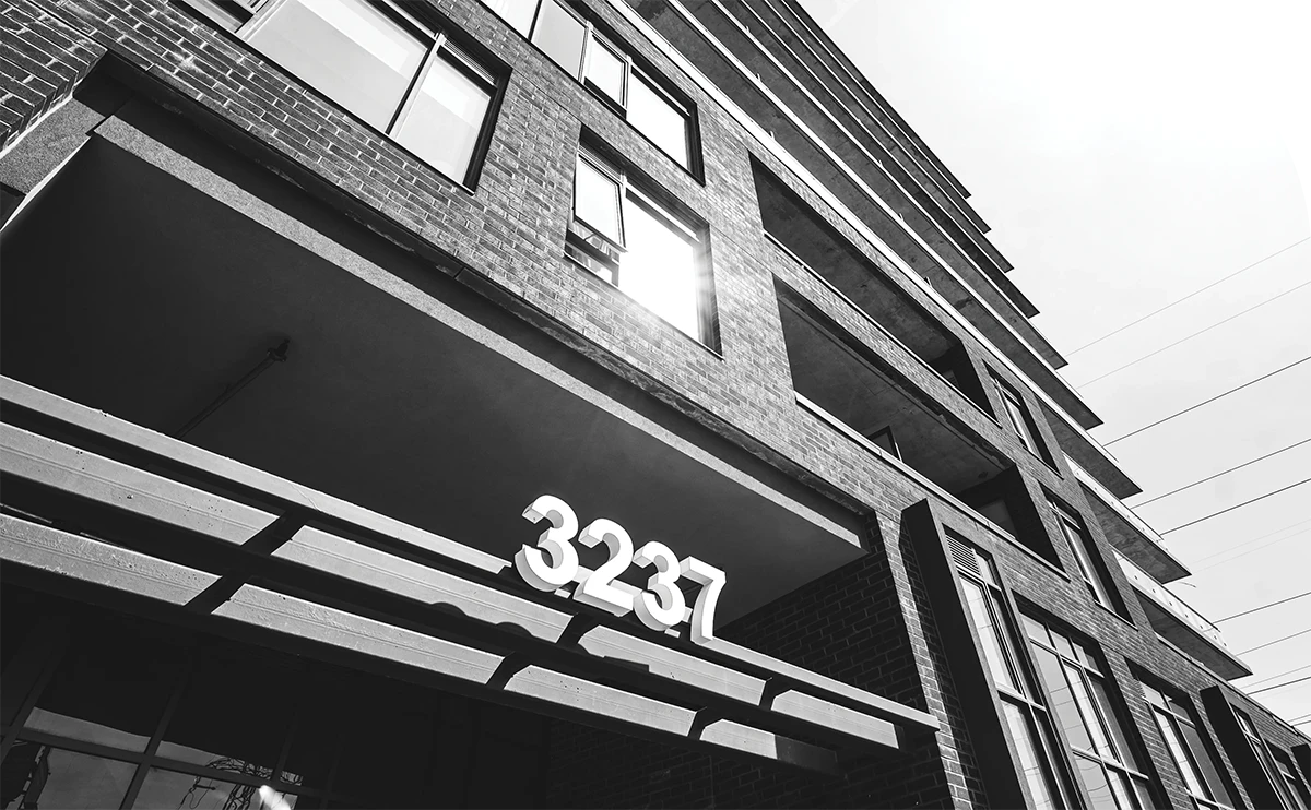 Exterior view of 859 West looking Southwest along the Queensway